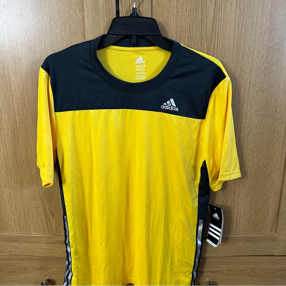 Brand New With Tags Boys Youth Yellow Adidas T-Shirt